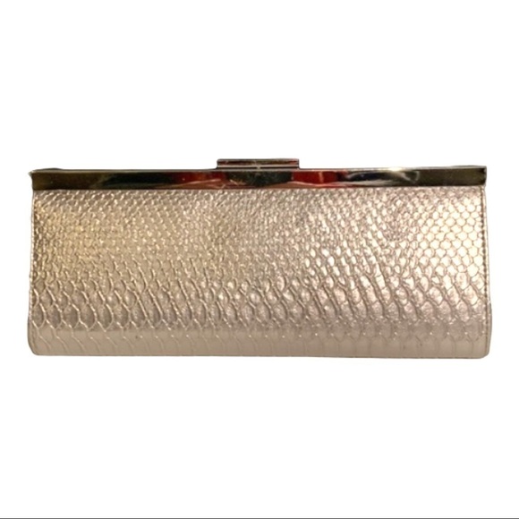 ALDO Silver Faux Snake Skin Hand Clutch Embellished Chrome Snap Closure Purse - Picture 1 of 5